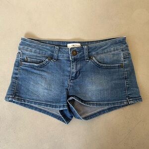 O’NEILL Blue Denim Mini Shorts Size 5 Mid-Rise Distressed Surf Casual